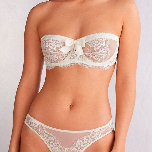 Intimissimi Lingerie 2-piece Bandeau Bra (36D) and Thong (M) Set - Picture 2 of 15